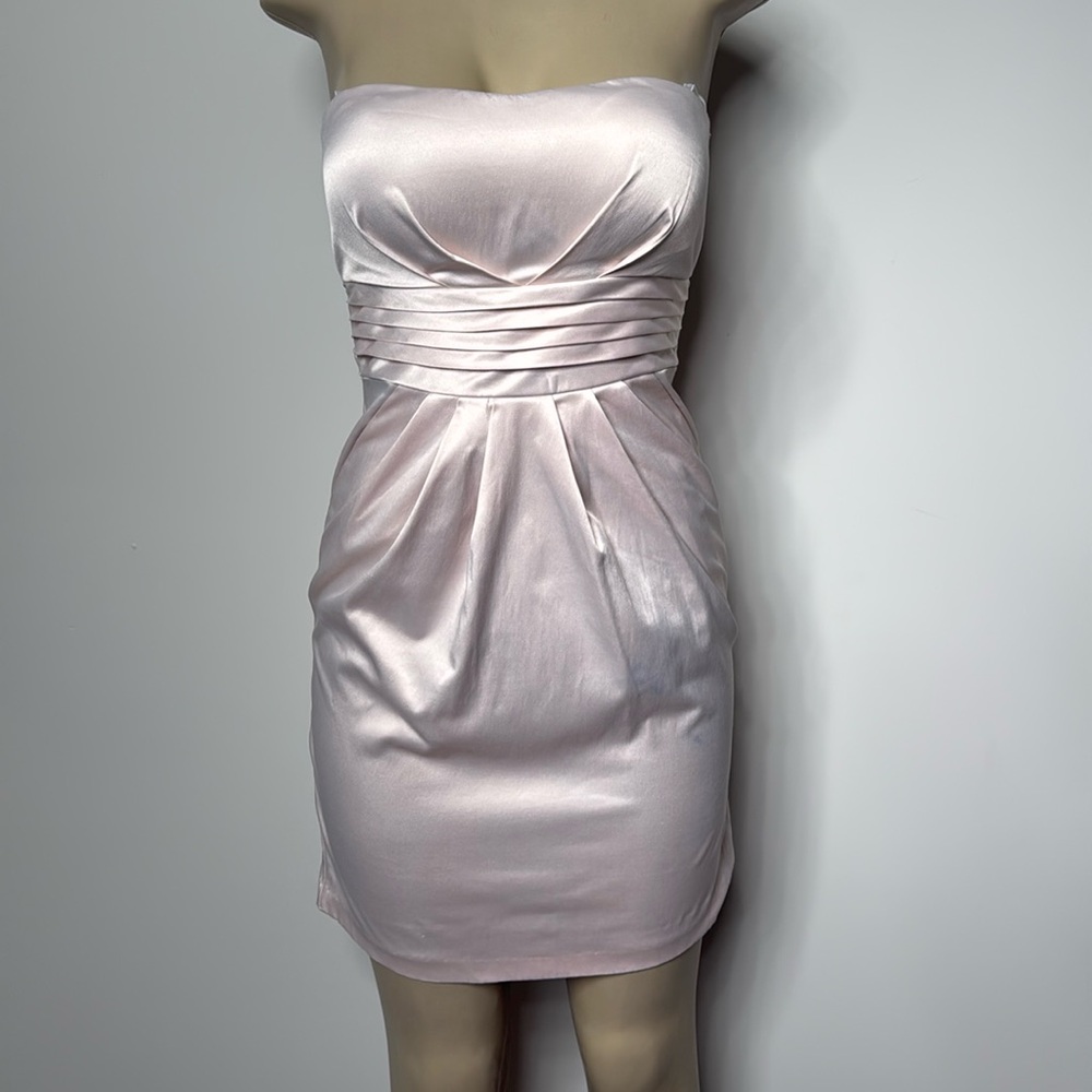 Snap size 7 satin mini dress